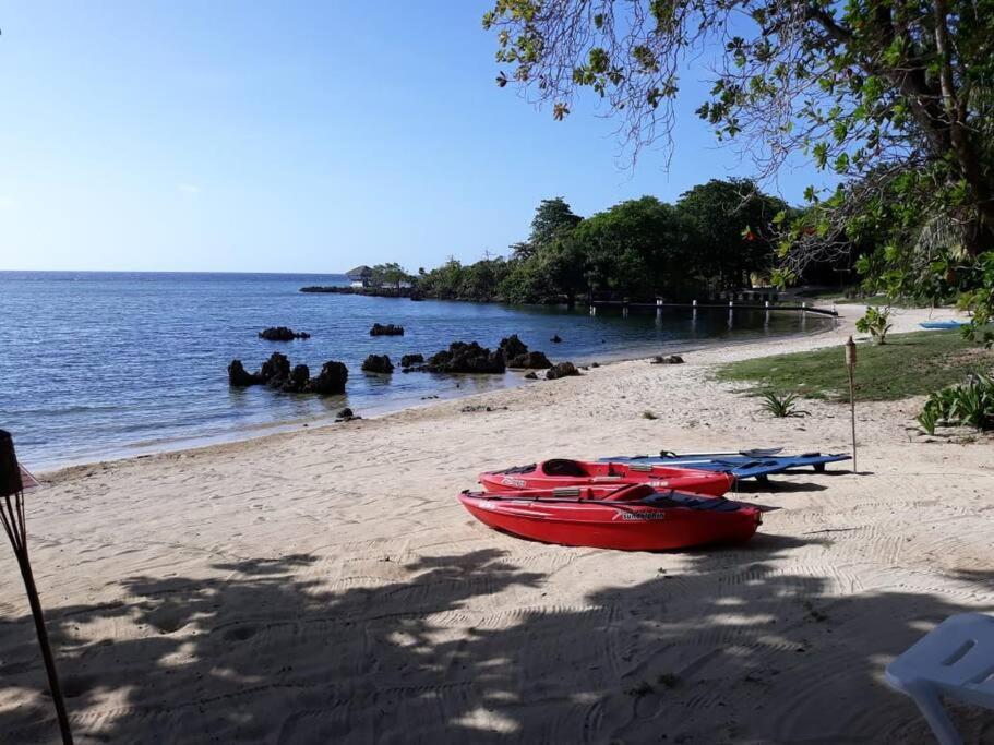 The Dock Resort Over Water Retreat West End Extérieur photo